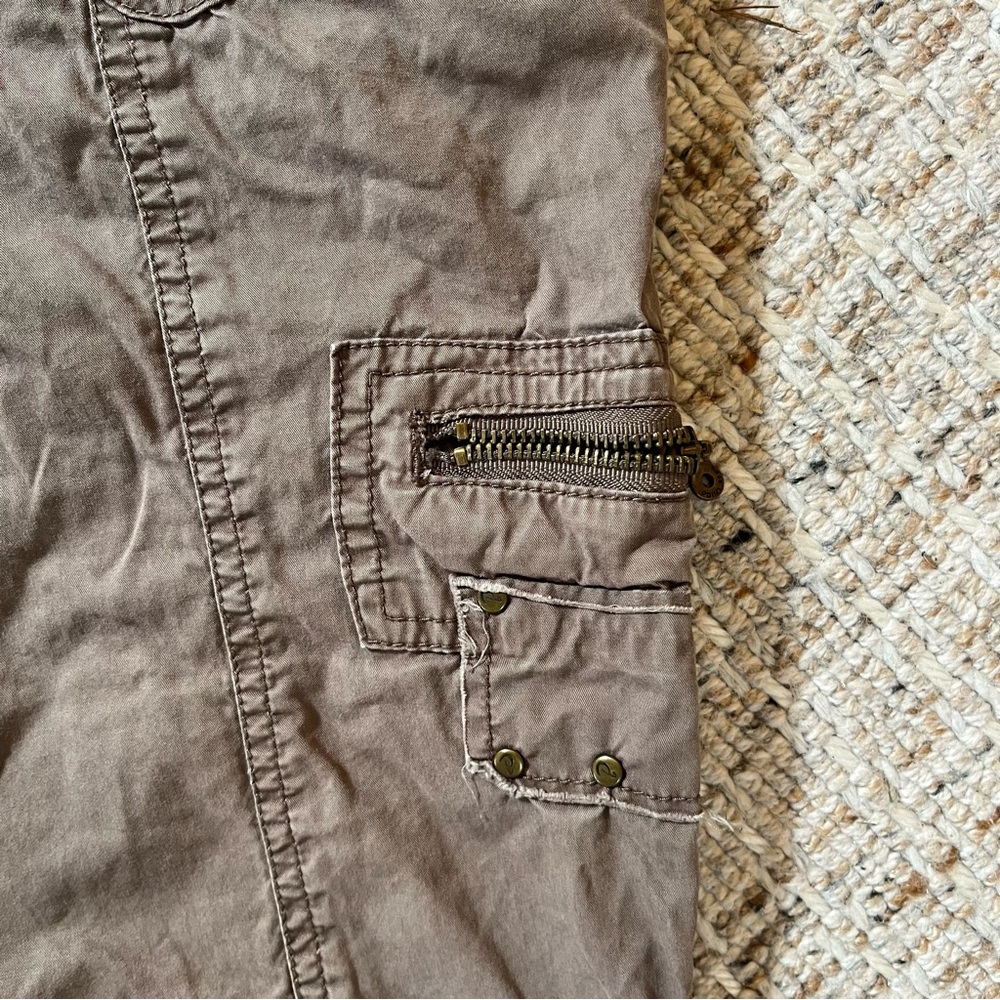 Y2K Point Zero Utility Cargo Bermuda Shorts in Brown Size 9/10 - Picture 4 of 5